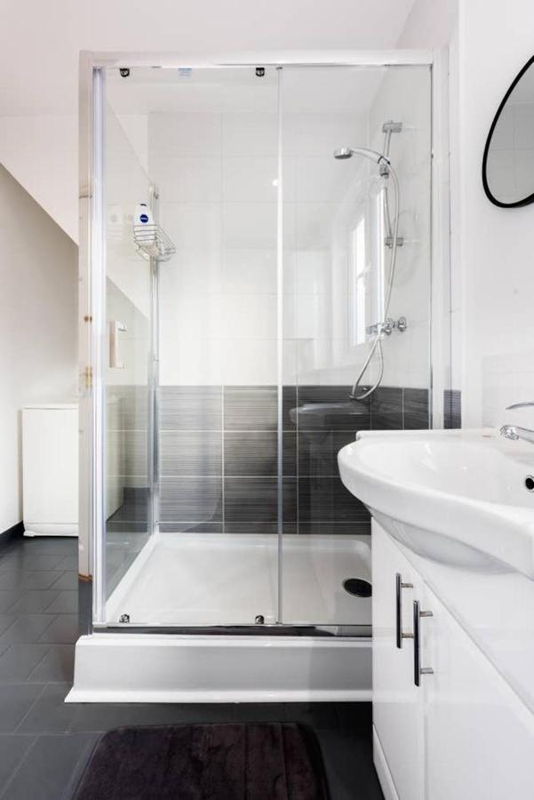 The Bluebird - One Bedroom Apartment In Watford Watford  Luaran gambar